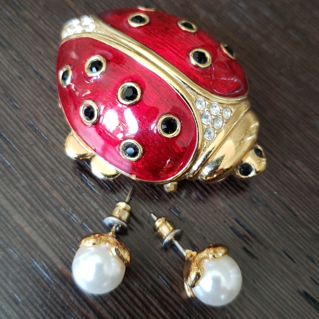 Vtg Bob Mackie Enamel Ladybug Box With Earrings